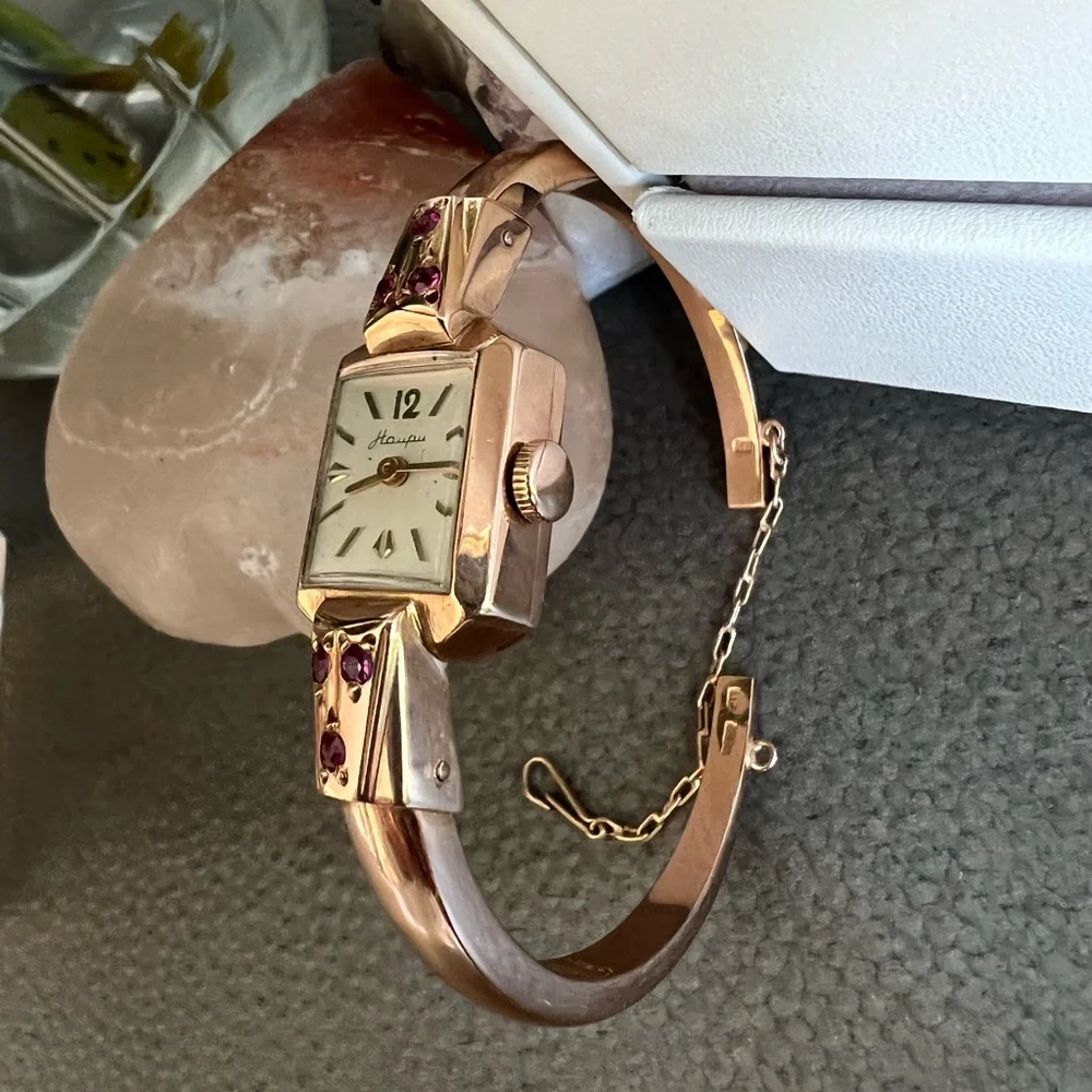 Vintage Rose Gold Women's Bangle Watch - Unbranded